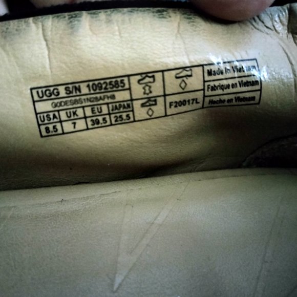 UGGs Black Suede Flats Size 8.5 - Picture 3 of 14